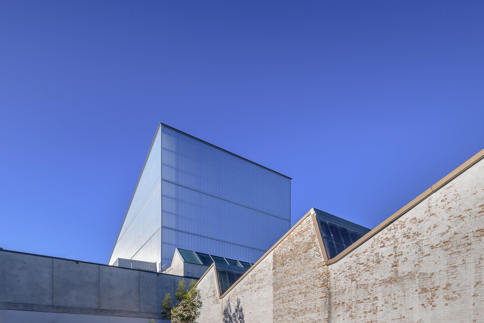 dangrove art storage facility sydney exterior roof