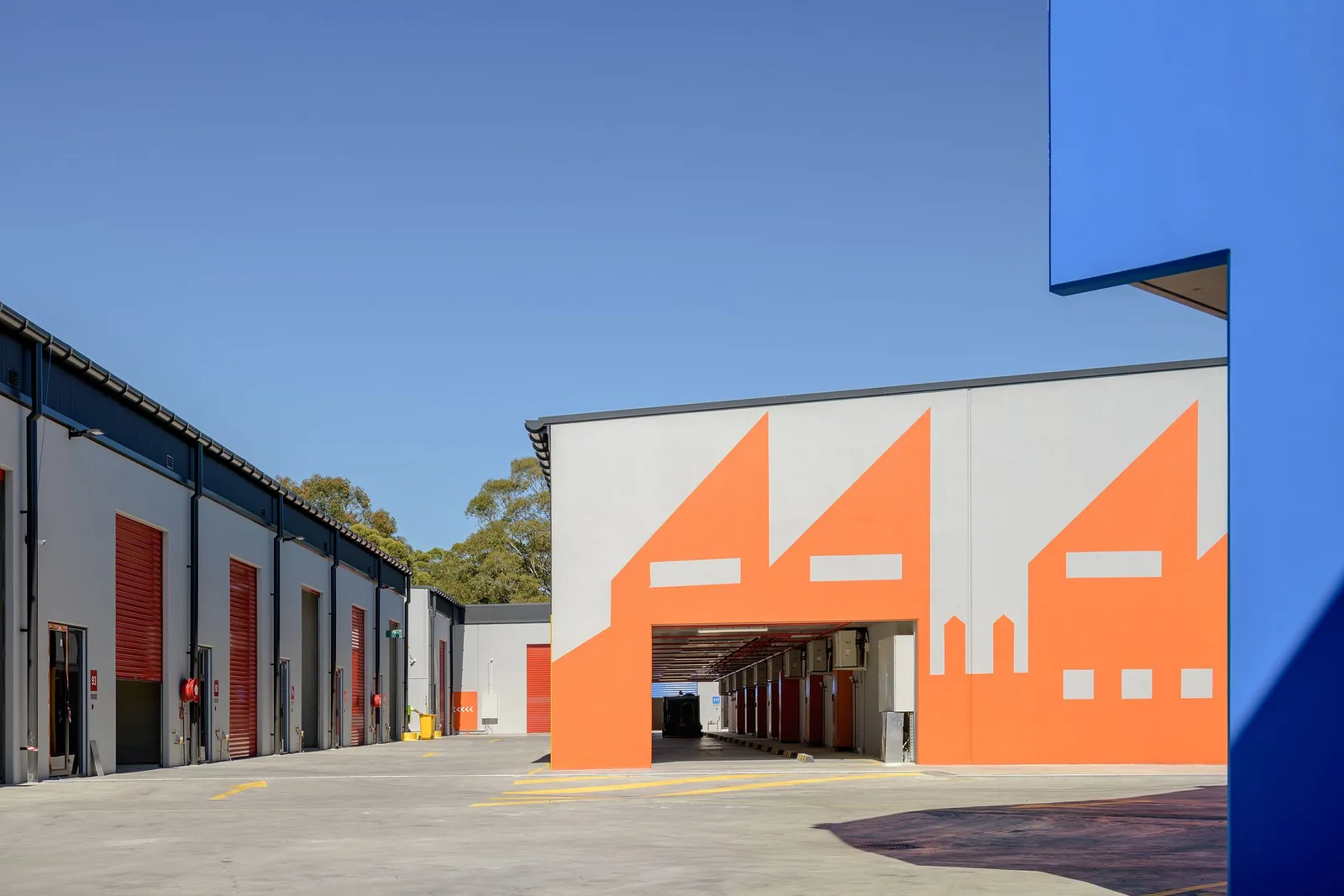 kingsgrove connect industrial courtyard orange mural kingsgrove connect industrial courtyard orange mural