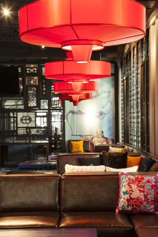 waitan hotel sydney lounge red feature lighting 01