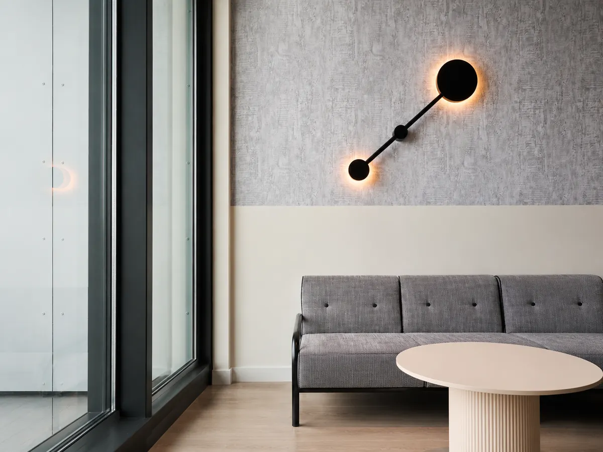 atura hotel sydney feature wall lighting