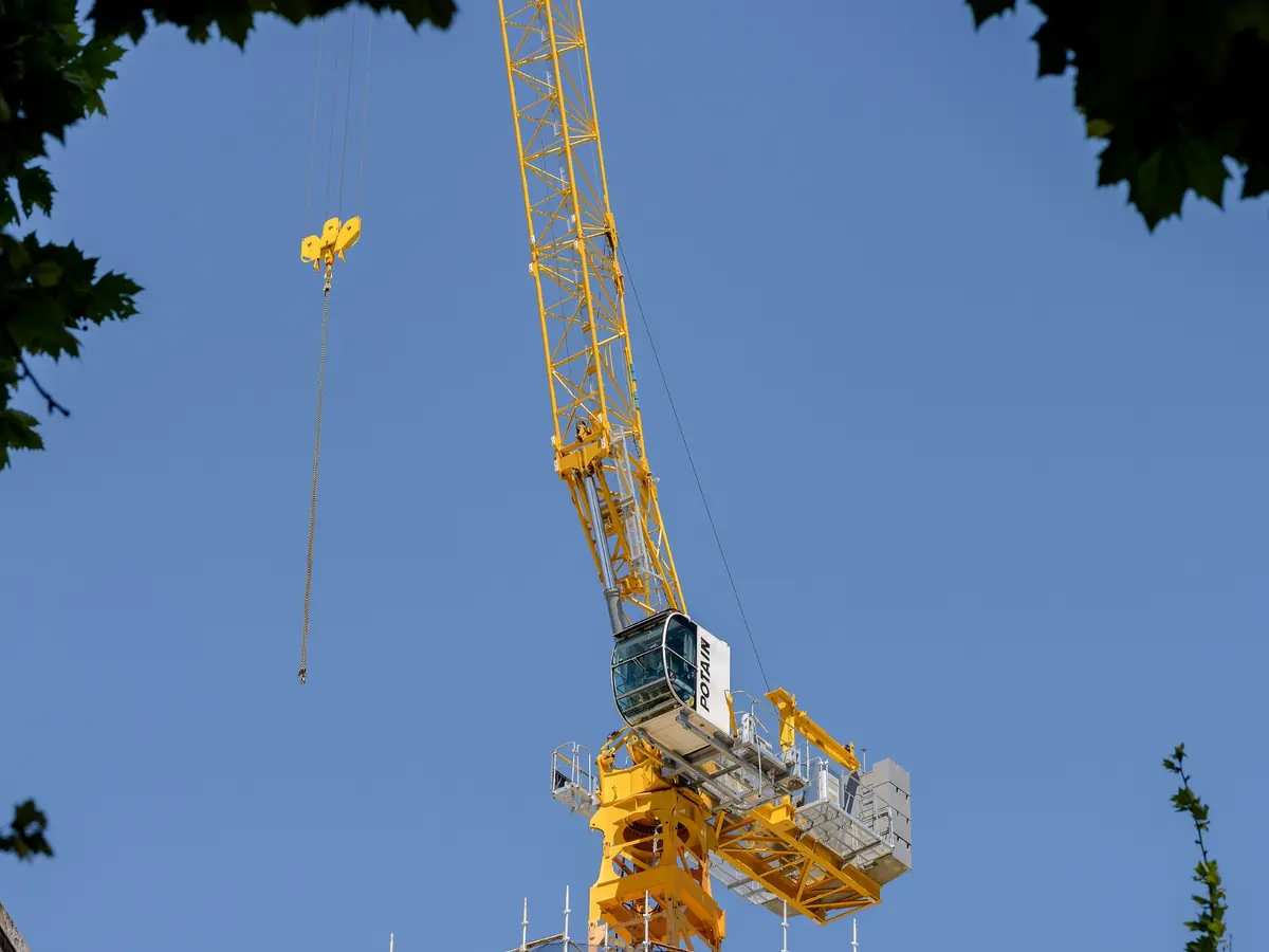 canva sydney headquarters tower crane 04 canva sydney headquarters tower crane 04